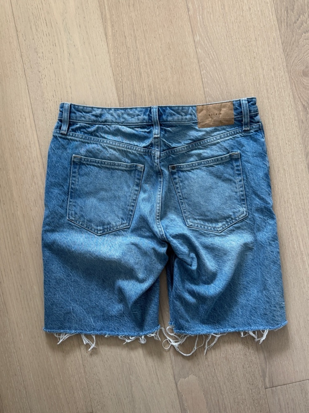 H&M Light Blue Baggy Low Denim Shorts - Picture 3 of 3
